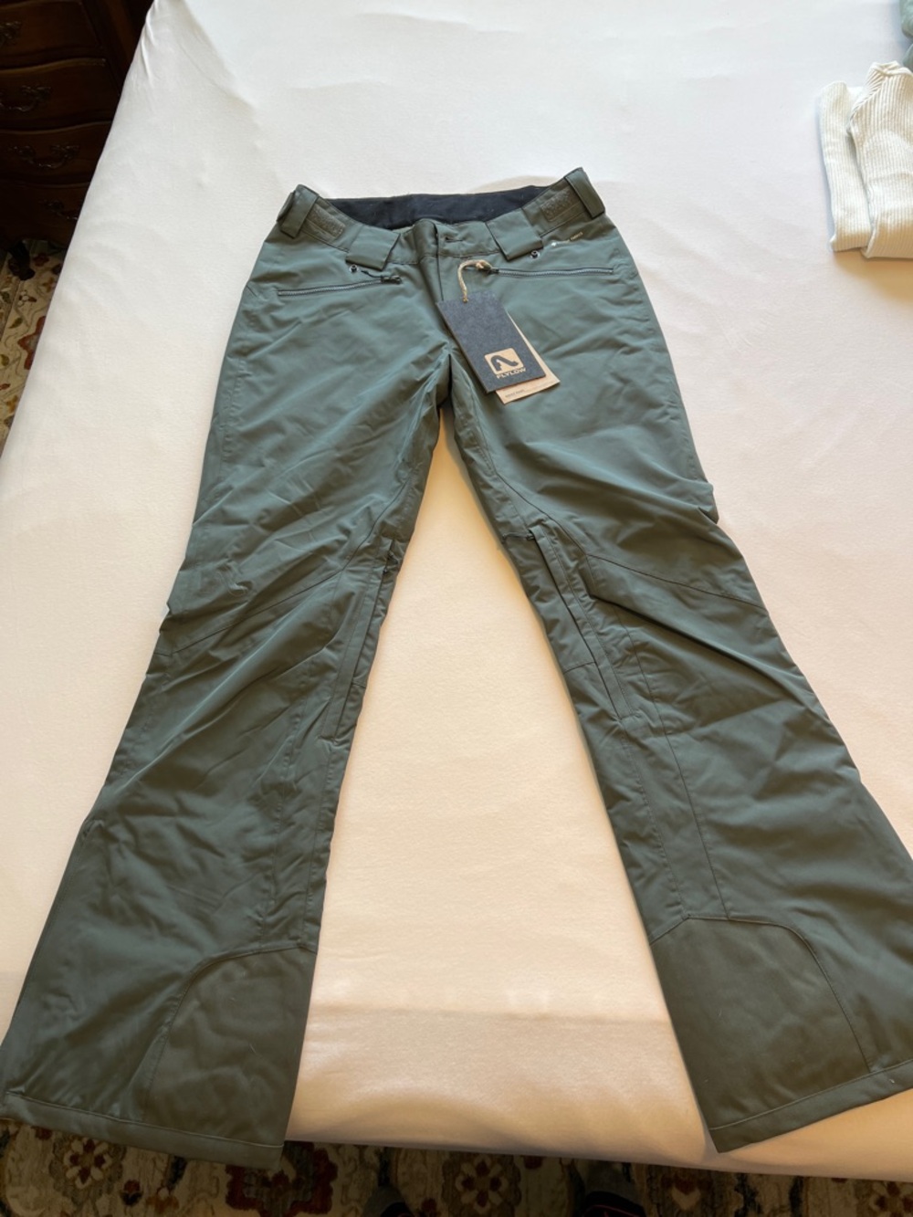 NWT Women's Sage Green Flared Snow Pants - Outdoor Performance
